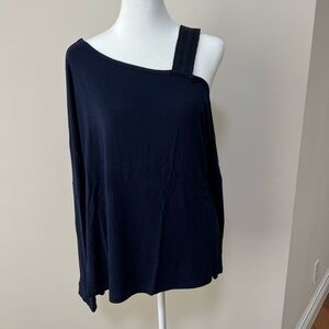 Joia Women’s Long Sleeve One Sided Cold Shoulder Top. Size L